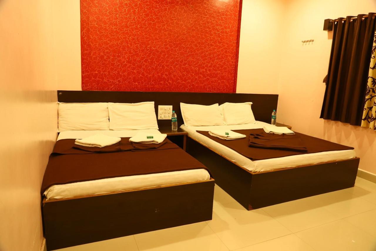 Sai Madhavi Palace Hotel Shirdi Eksteriør billede